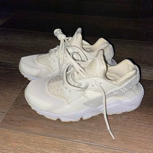 All white Nike Air Huaraches